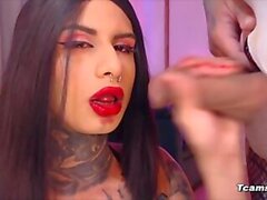 Gorgeous Shemale Gets Her Mouth Fucked